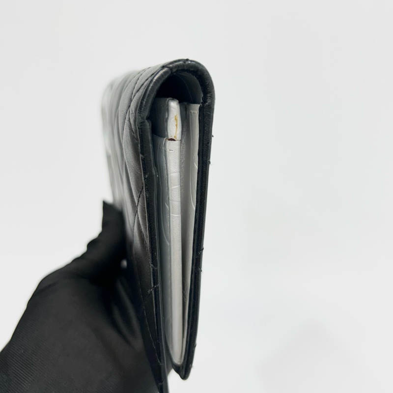 CHANEL黑銀羊皮雙C壓紋內裡康朋長夾-9