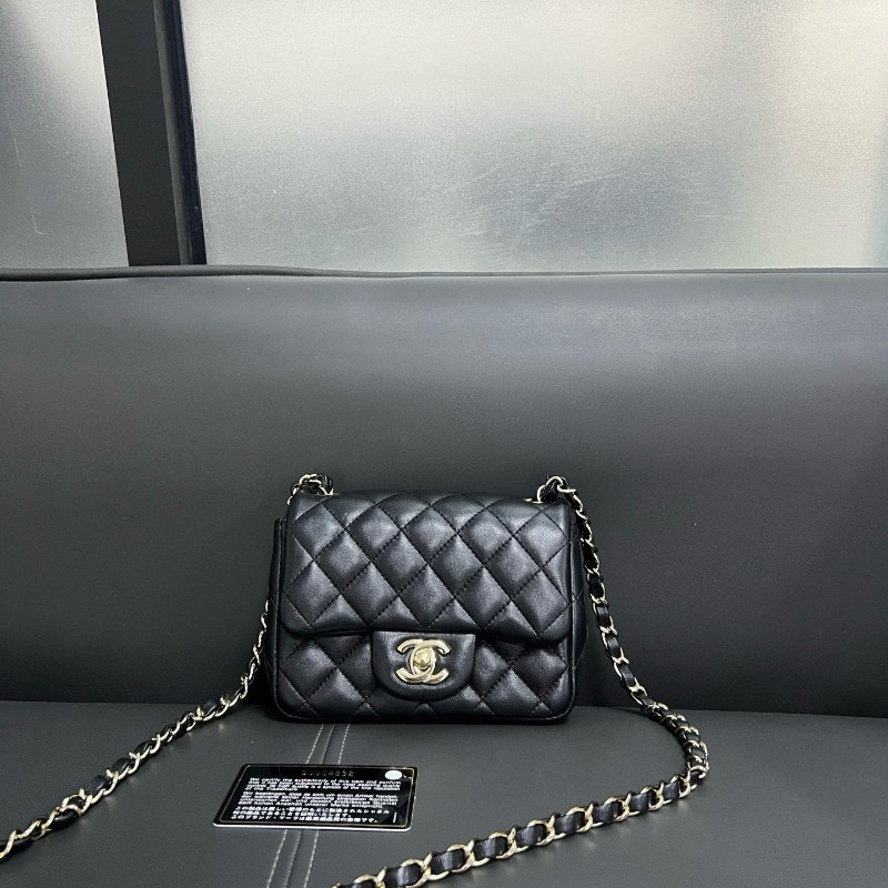 Chanel classic flap square-0