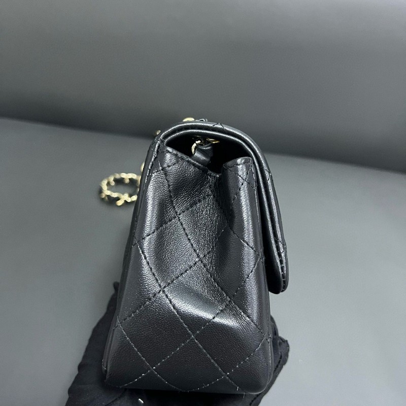 Chanel classic flap square-4