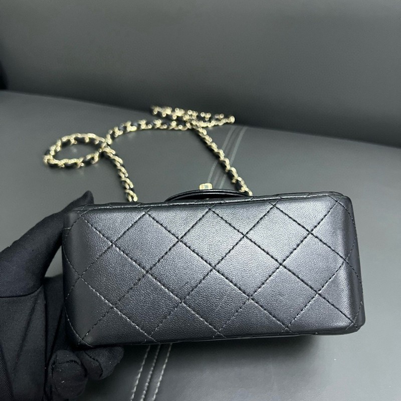 Chanel classic flap square-7