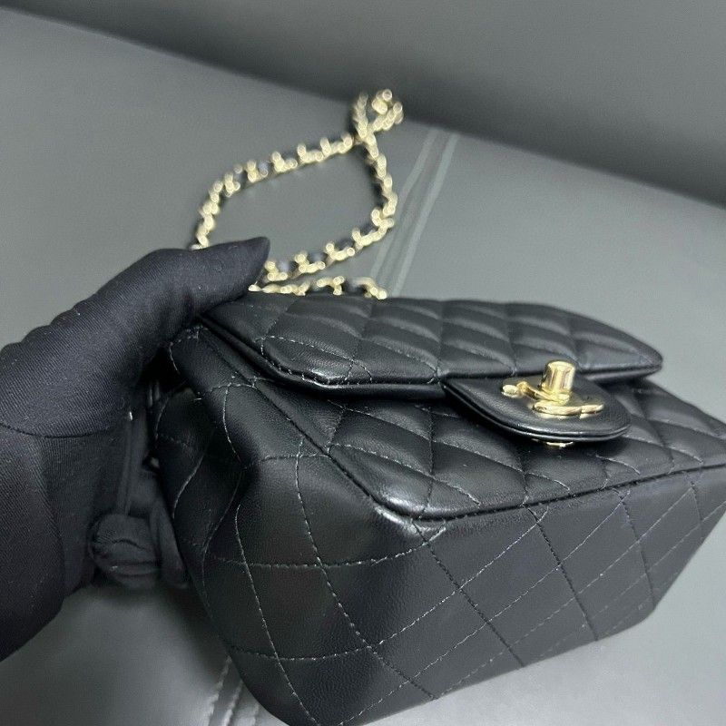 Chanel classic flap square-8
