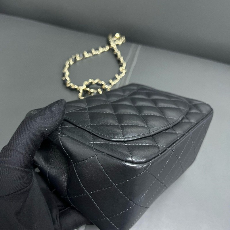 Chanel classic flap square-10
