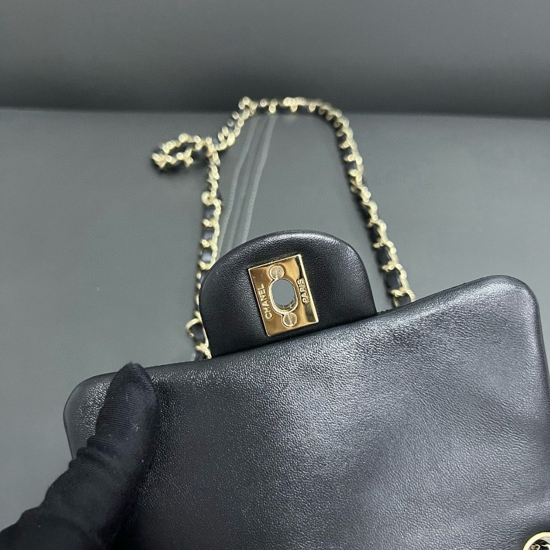Chanel classic flap square-16