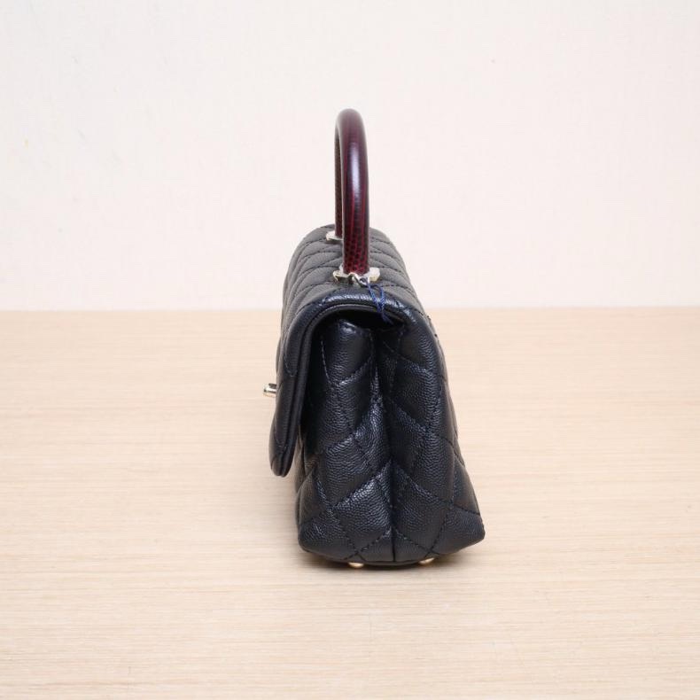 CHANEL(香奈兒) Coco Handle Mini 19cm 黑色 荔枝 31開 銀扣 蜥蜴壓紋手柄-1