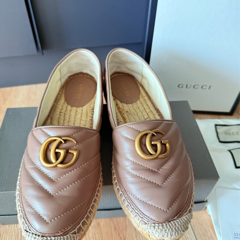 9.9成新Gucci春夏奶茶色小羊皮草編鞋-5