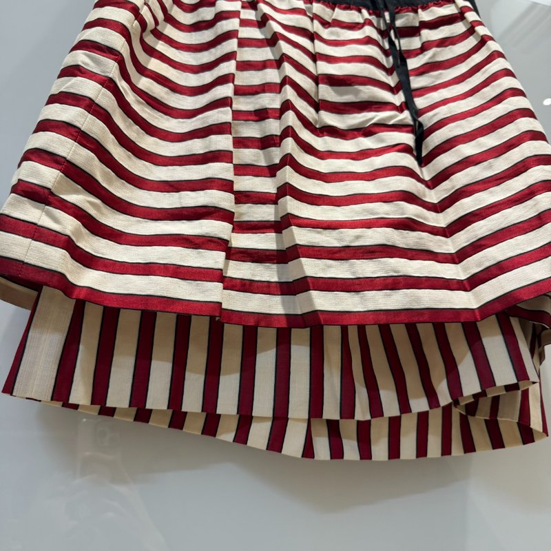 【美收精品】Fendi紅白條紋短裙 2-703-7