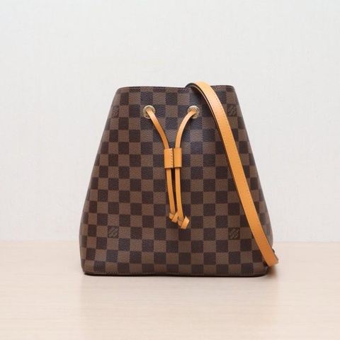 LOUIS VUITTON(路易威登) NÉONOÉ 水桶包 中號 26 黃色內裏 老花 PVC 金扣 晶片