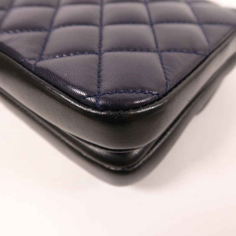 CHANEL 羊皮皮革Chain Shoulder金扣鏈帶肩背袋-14