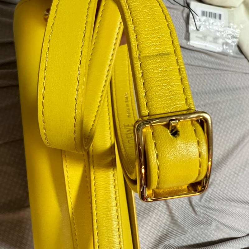 Loewe Goya小號 黃色使用幾次(肩帶正常使用痕跡、稍有小磨)-32