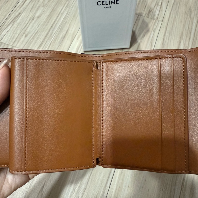 TRIOMPHE標誌印花小號翻蓋錢包-23