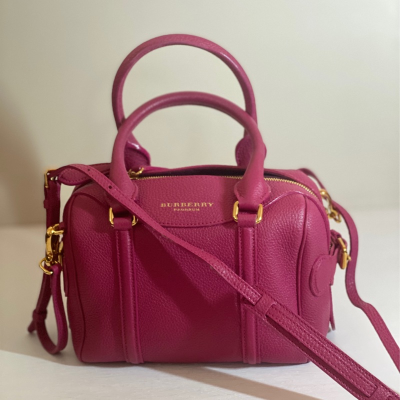 近全新 👜 BURBERRY ✨ 覆盆莓粉 小牛皮肩背包-13