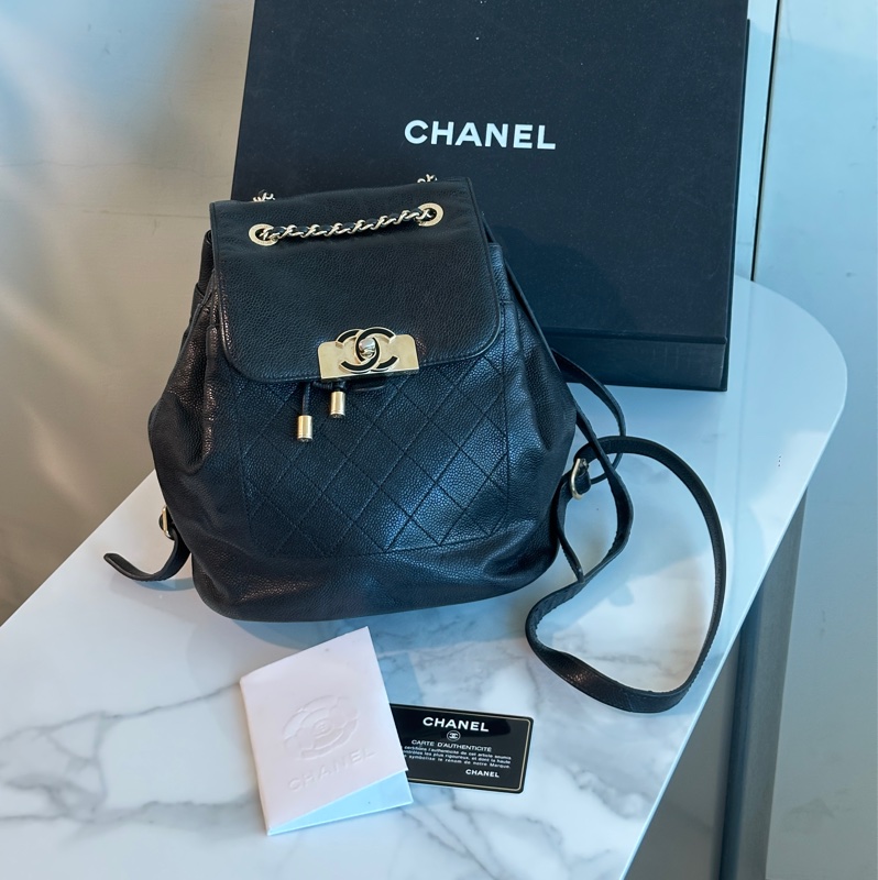 Chanel黑金荔枝牛皮琺瑯扣雙肩後背包 全配🈶購證 98新閒置品🉑肩背-0