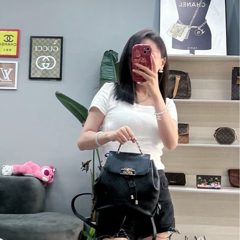 Chanel黑金荔枝牛皮琺瑯扣雙肩後背包 全配🈶購證 98新閒置品🉑肩背-4