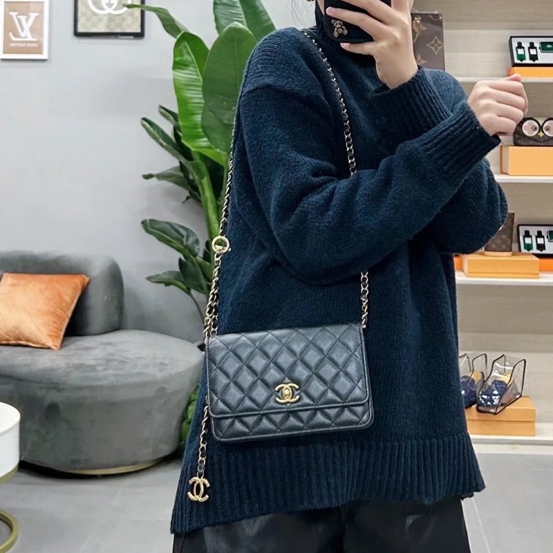 Chanel 23b黑金荔枝牛皮woc 芯片款 近新閒置🈶購證🉑調肩帶-8