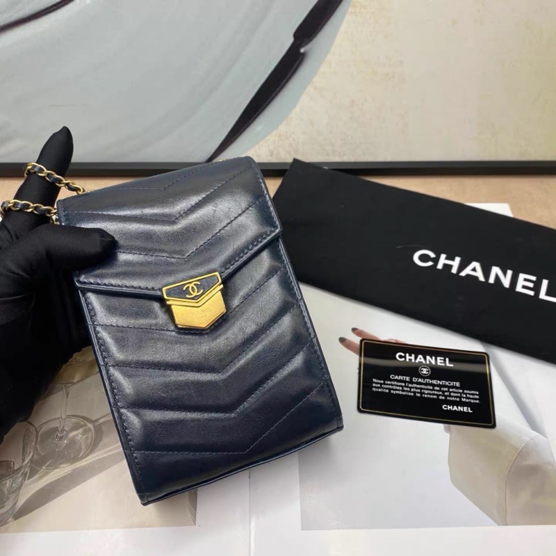 Chanel • 信封豎版手機包 深藍色金釦-2