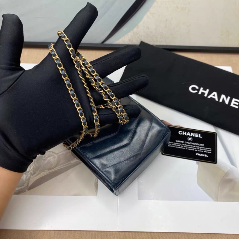 Chanel • 信封豎版手機包 深藍色金釦-7