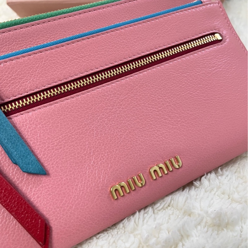 MiuMiu全皮拼色二合一信封包-1