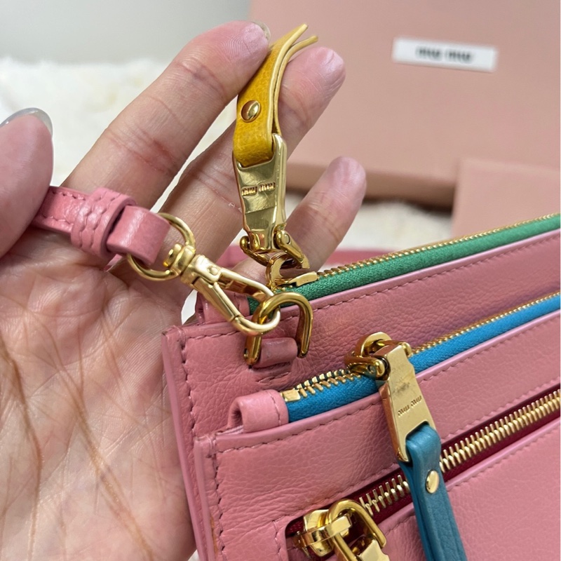 MiuMiu全皮拼色二合一信封包-2
