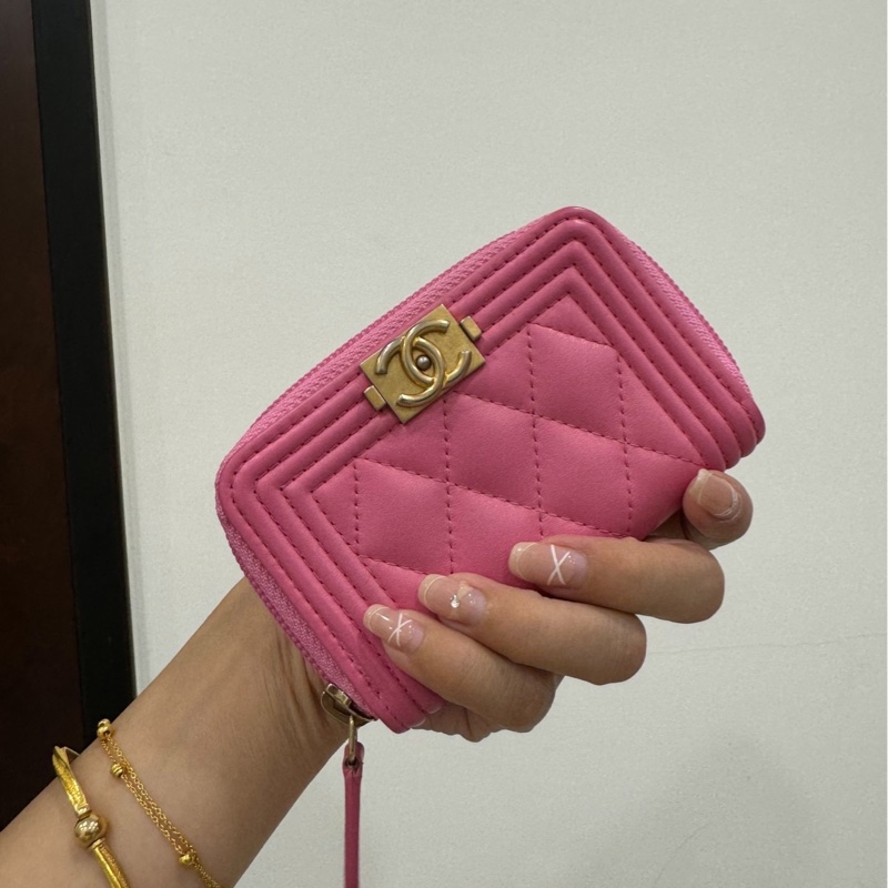 chanel 香奈兒 le boy 櫻花粉 信用卡卡夾 ㄇ拉 ㄇ字拉 卡夾 皮夾 短夾 錢包 零錢包-1