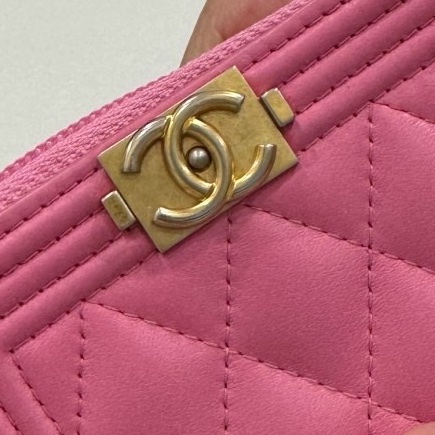 chanel 香奈兒 le boy 櫻花粉 信用卡卡夾 ㄇ拉 ㄇ字拉 卡夾 皮夾 短夾 錢包 零錢包-16