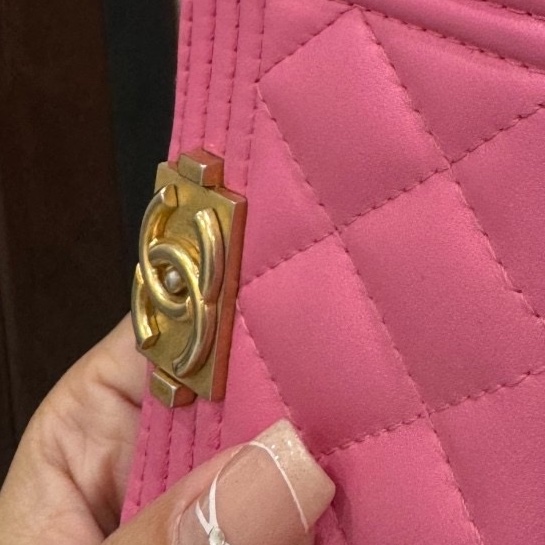 chanel 香奈兒 le boy 櫻花粉 信用卡卡夾 ㄇ拉 ㄇ字拉 卡夾 皮夾 短夾 錢包 零錢包-17