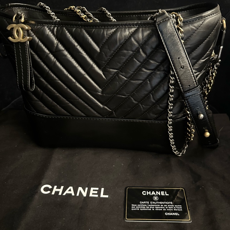 Chanel 香奈兒山形紋流浪包-1