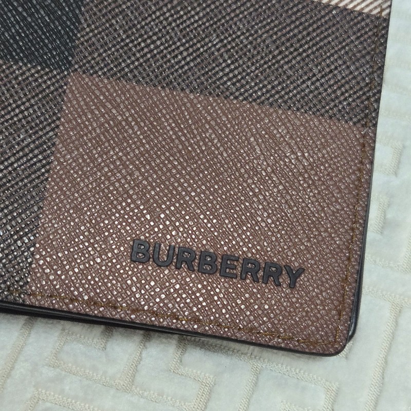 BURBERRY 經典格紋直式長夾 對開長夾 暗樺木棕色-32