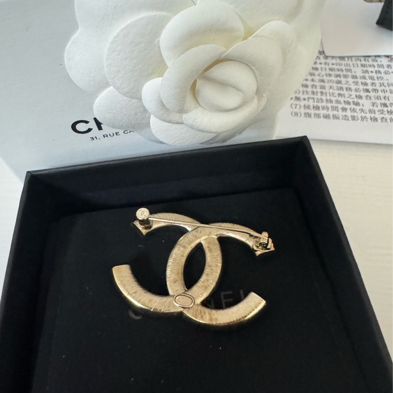 CHANEL胸針-3