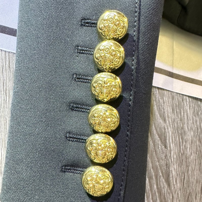 【美收精品】Buberry黑色西裝外套 2-864-2