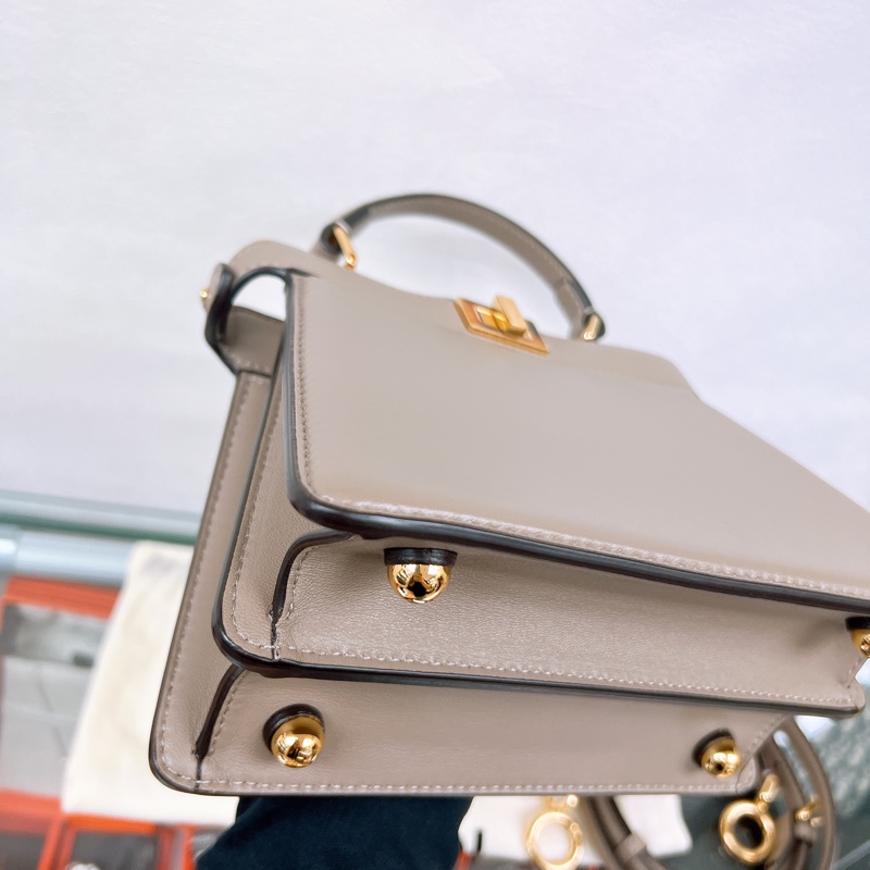 Fendi peekaboo ISeeU petit 大象灰迷你手柄包/斜挎包-4