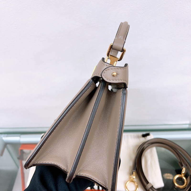 Fendi peekaboo ISeeU petit 大象灰迷你手柄包/斜挎包-6