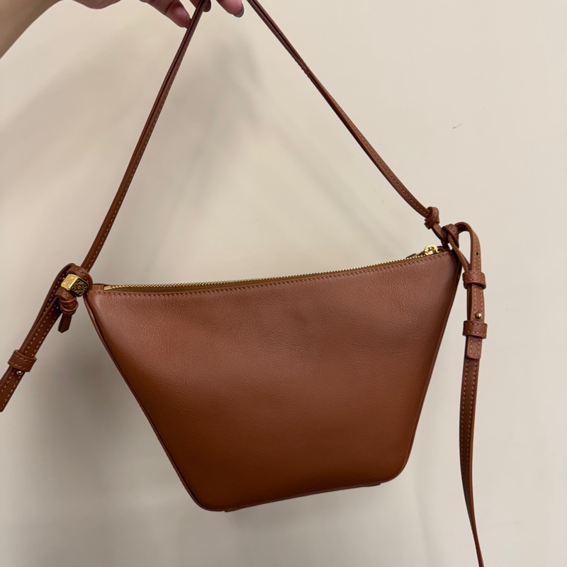 Loewe Mini Hammock Hobo 咖牛皮金釦-1