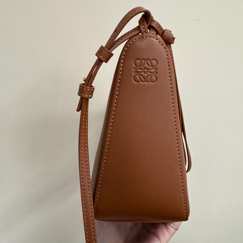 Loewe Mini Hammock Hobo 咖牛皮金釦-2