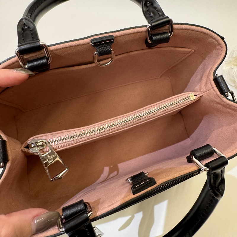 LV Marelle Tote BB 黑EPI銀釦二合一-7