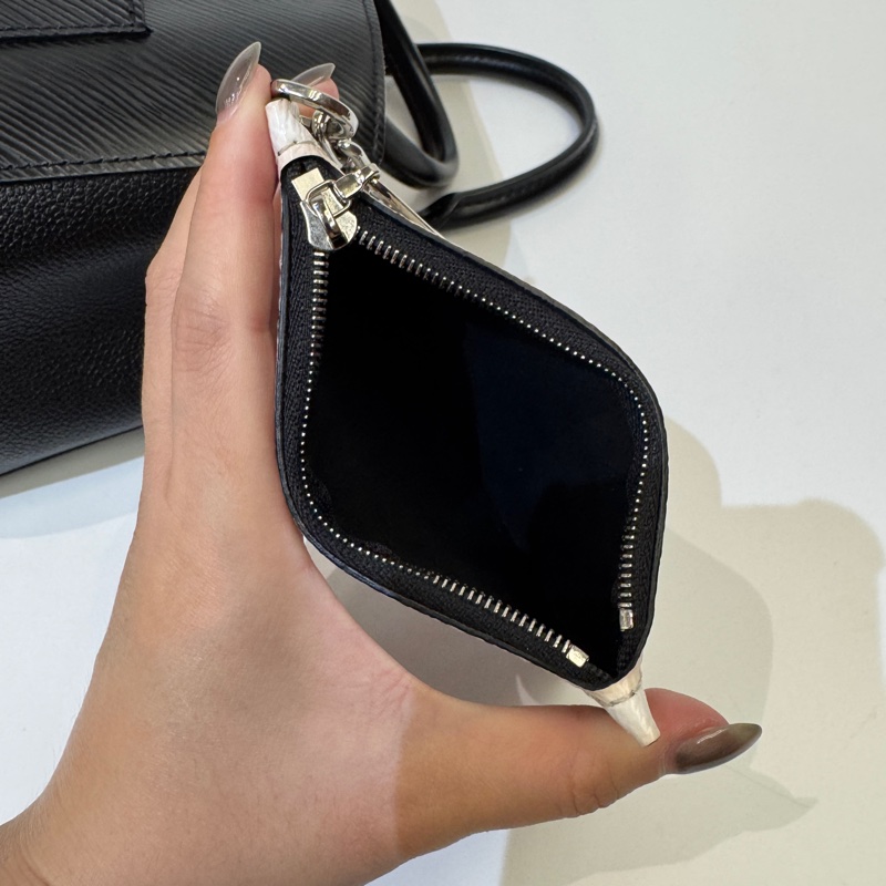 LV Marelle Tote BB 黑EPI銀釦二合一-16