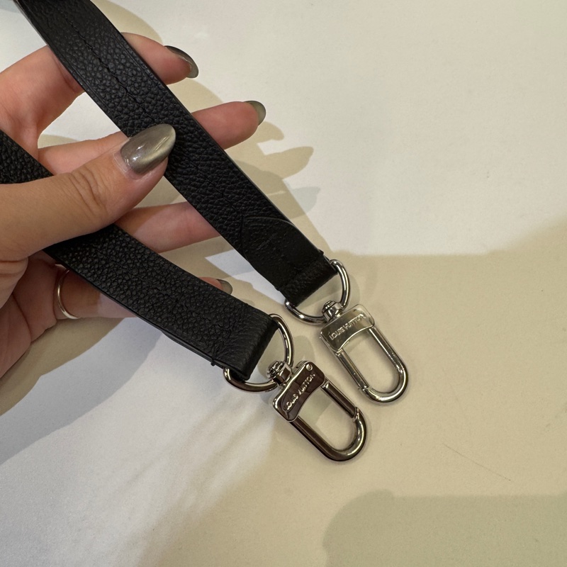 LV Marelle Tote BB 黑EPI銀釦二合一-17