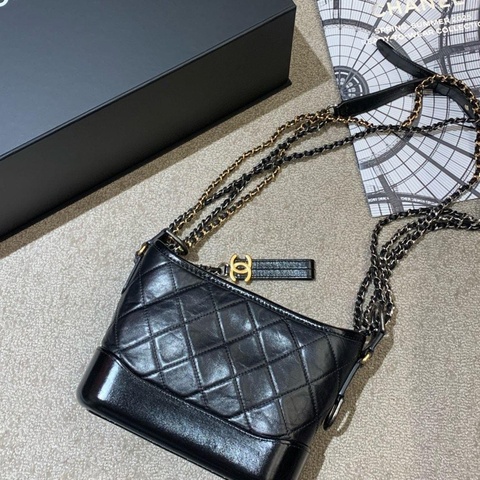 成色超好！Chanel 香奈兒 黑色油蠟牛皮流浪包 小號 25開保卡
