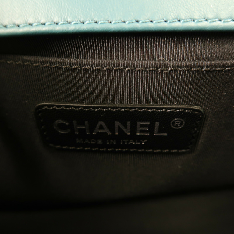 CHANEL 漆皮皮革Boy 25銀扣鏈帶肩背袋-5