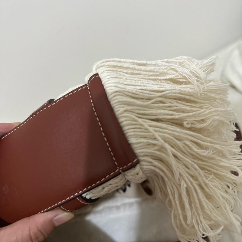 Chloé Woody系列，限量波西米亞風針織流蘇斜背包-12