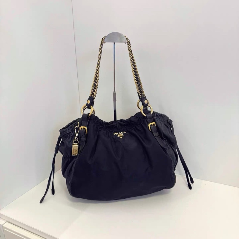 Prada • 經典尼龍拼小羊皮黑金瀑布雙排鏈條托特包-0