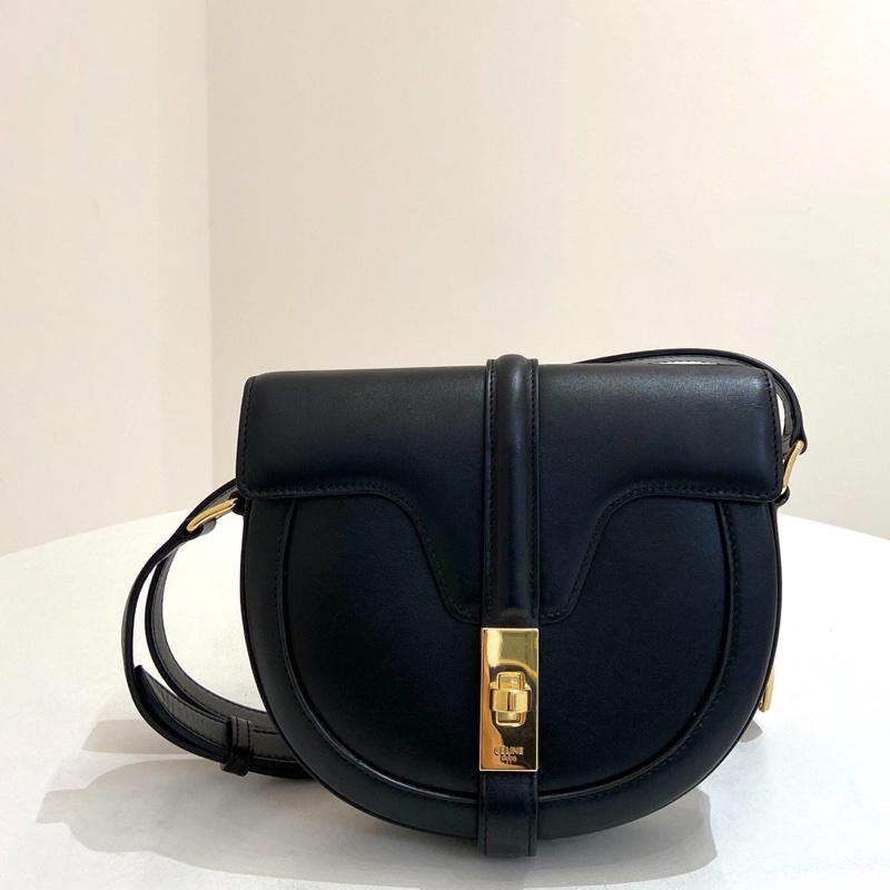 Celine 黑金光面斜挎單肩包 馬鞍包 黑色小號-0