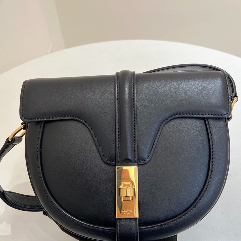 Celine 黑金光面斜挎單肩包 馬鞍包 黑色小號-1