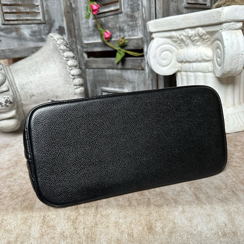 Chanel香奈兒希爾頓黑銀 中古6開 包型板正 整體狀態佳 難得好成色 尺寸約30-15-24有塵袋-4