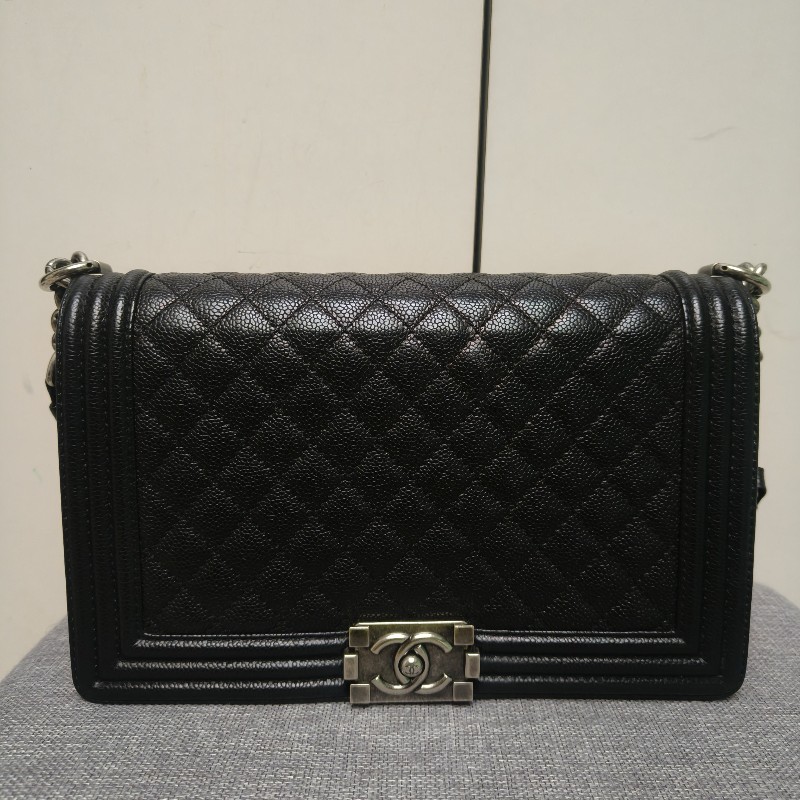 👔爸氣降價‼️限時降價至8/10‼️【8成新】㊣✨Chanel✨（附盒/防塵袋）香奈兒 Le Boy 28 小香 魚子醬 黑色 仿舊銀 菱格紋 掀蓋式 肩背包 雷標 保卡/二手包/二手精品/保證正品🌳二手樹屋🌳-4