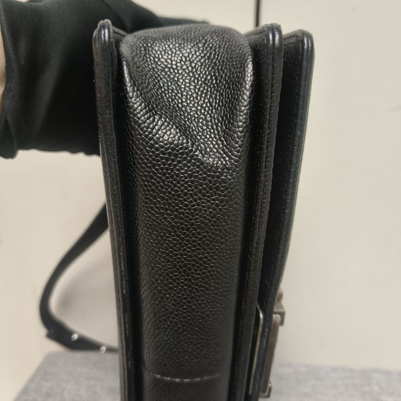 👔爸氣降價‼️限時降價至8/10‼️【8成新】㊣✨Chanel✨（附盒/防塵袋）香奈兒 Le Boy 28 小香 魚子醬 黑色 仿舊銀 菱格紋 掀蓋式 肩背包 雷標 保卡/二手包/二手精品/保證正品🌳二手樹屋🌳-27