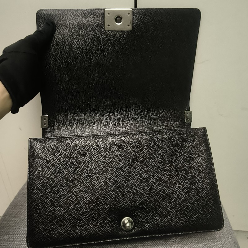 👔爸氣降價‼️限時降價至8/10‼️【8成新】㊣✨Chanel✨（附盒/防塵袋）香奈兒 Le Boy 28 小香 魚子醬 黑色 仿舊銀 菱格紋 掀蓋式 肩背包 雷標 保卡/二手包/二手精品/保證正品🌳二手樹屋🌳-37