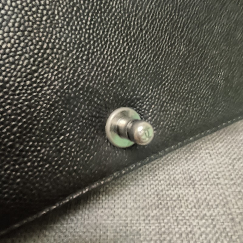 👔爸氣降價‼️限時降價至8/10‼️【8成新】㊣✨Chanel✨（附盒/防塵袋）香奈兒 Le Boy 28 小香 魚子醬 黑色 仿舊銀 菱格紋 掀蓋式 肩背包 雷標 保卡/二手包/二手精品/保證正品🌳二手樹屋🌳-38