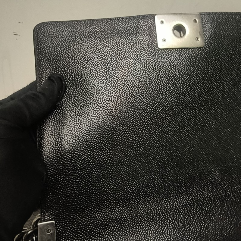 👔爸氣降價‼️限時降價至8/10‼️【8成新】㊣✨Chanel✨（附盒/防塵袋）香奈兒 Le Boy 28 小香 魚子醬 黑色 仿舊銀 菱格紋 掀蓋式 肩背包 雷標 保卡/二手包/二手精品/保證正品🌳二手樹屋🌳-41