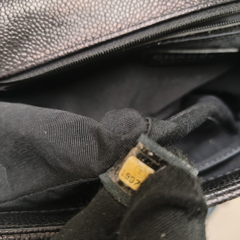 👔爸氣降價‼️限時降價至8/10‼️【8成新】㊣✨Chanel✨（附盒/防塵袋）香奈兒 Le Boy 28 小香 魚子醬 黑色 仿舊銀 菱格紋 掀蓋式 肩背包 雷標 保卡/二手包/二手精品/保證正品🌳二手樹屋🌳-62