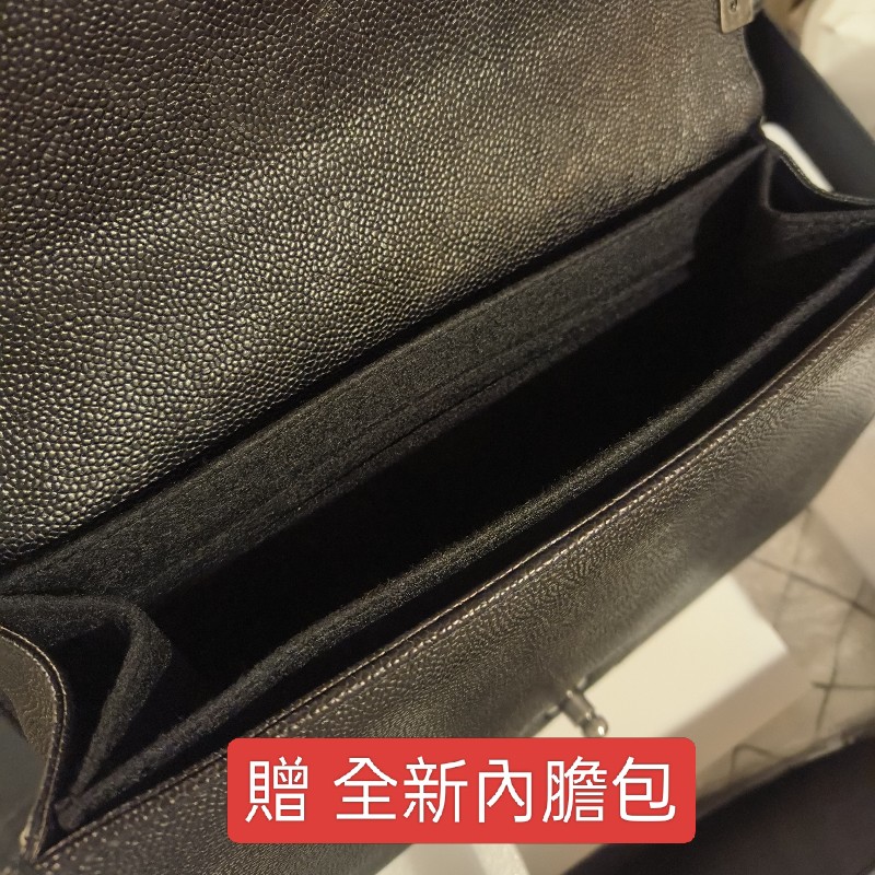 👔爸氣降價‼️限時降價至8/10‼️【8成新】㊣✨Chanel✨（附盒/防塵袋）香奈兒 Le Boy 28 小香 魚子醬 黑色 仿舊銀 菱格紋 掀蓋式 肩背包 雷標 保卡/二手包/二手精品/保證正品🌳二手樹屋🌳-66